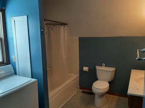 221 E Kirke Gate, Lee, IL 60530 photo 7