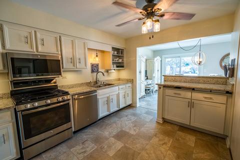 526 W Evergreen St, Wheaton, IL 60187 photo 7