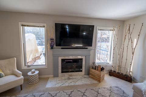 526 W Evergreen St, Wheaton, IL 60187 photo 5