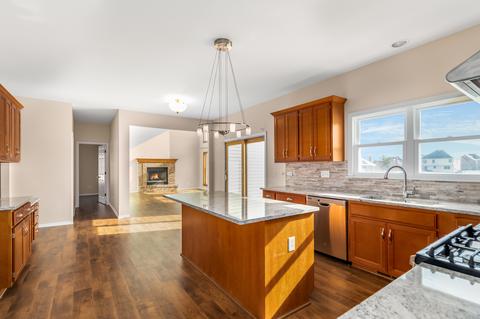 13518 Rockefeller Cir, Plainfield, IL 60544 photo 9