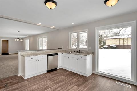 2085 W Budd Blvd, Kankakee, IL 60901 photo 11
