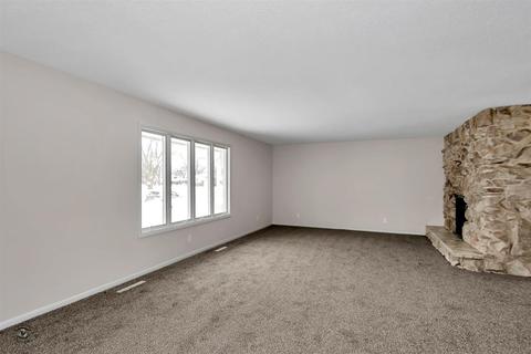 2085 W Budd Blvd, Kankakee, IL 60901 photo 2