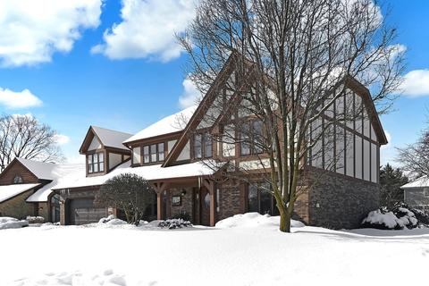 7702 Ridgewood Ln, Burr Ridge, IL 60527 photo 2