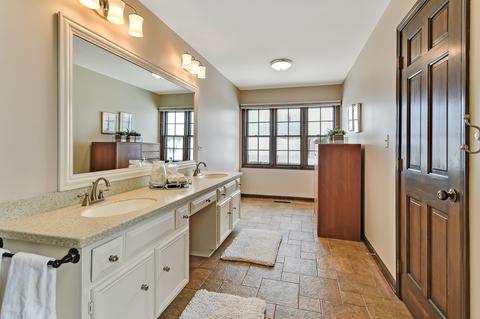 7702 Ridgewood Ln, Burr Ridge, IL 60527 photo 19