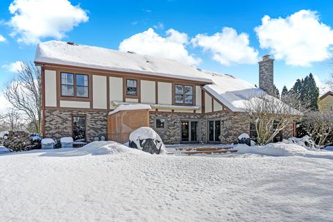 7702 Ridgewood Ln, Burr Ridge, IL 60527 photo 3