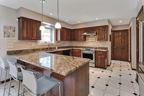 7702 Ridgewood Ln, Burr Ridge, IL 60527 photo 8