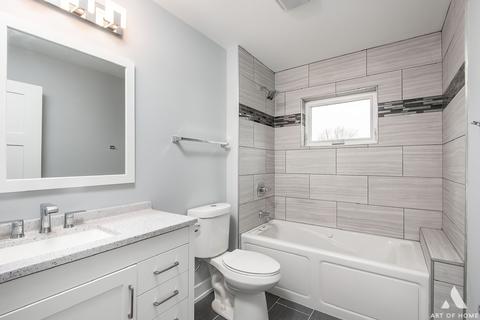 8542 Meade Ave, Burbank, IL 60459 photo 17