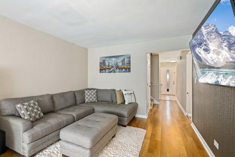 2098 Willow Run, Wheaton, IL 60189 photo 5
