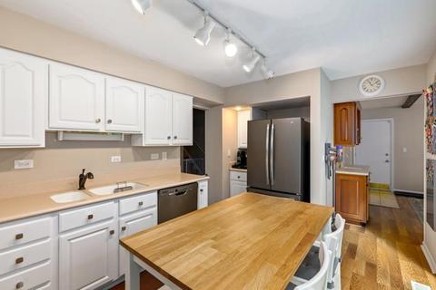 2098 Willow Run, Wheaton, IL 60189 photo 14