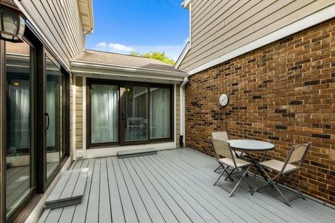 2098 Willow Run, Wheaton, IL 60189 photo 17