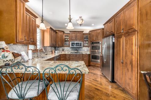 15729 Brookshore Dr, Plainfield, IL 60544 photo 9
