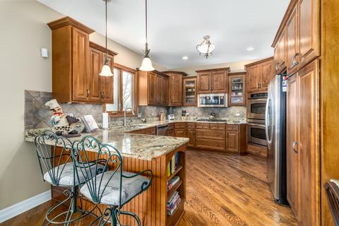 15729 Brookshore Dr, Plainfield, IL 60544 photo 4