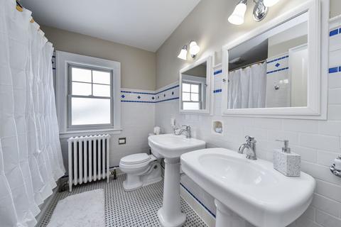 1016 Wheaton Pl, Wheaton, IL 60187 photo 19