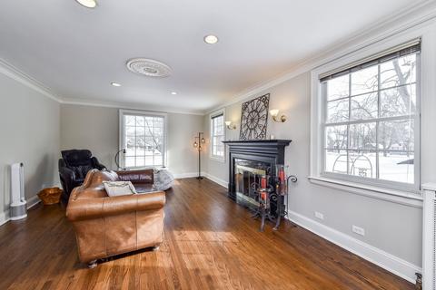 1016 Wheaton Pl, Wheaton, IL 60187 photo 10