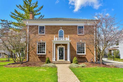 1016 Wheaton Pl, Wheaton, IL 60187 photo 1