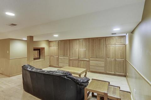 812 S Maple St, Mount Prospect, IL 60056 photo 32