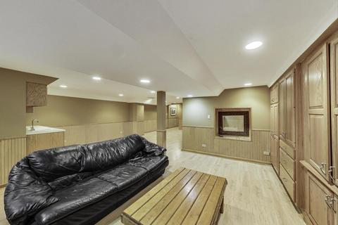 812 S Maple St, Mount Prospect, IL 60056 photo 33
