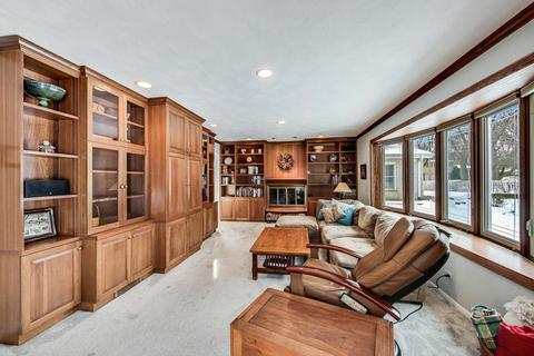 812 S Maple St, Mount Prospect, IL 60056 photo 14