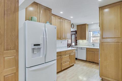 812 S Maple St, Mount Prospect, IL 60056 photo 9