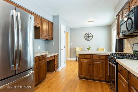 65 Westhampton Ct, Aurora, IL 60504 photo 3