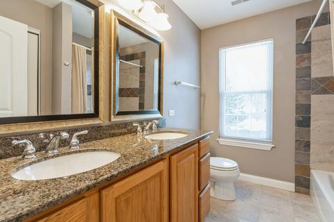 461 Vassar Ln, Des Plaines, IL 60016 photo 14