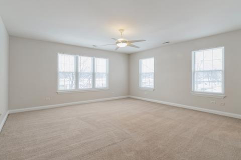461 Vassar Ln, Des Plaines, IL 60016 photo 8