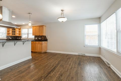 461 Vassar Ln, Des Plaines, IL 60016 photo 4