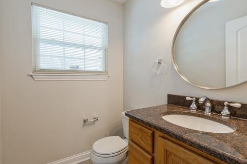 461 Vassar Ln, Des Plaines, IL 60016 photo 7