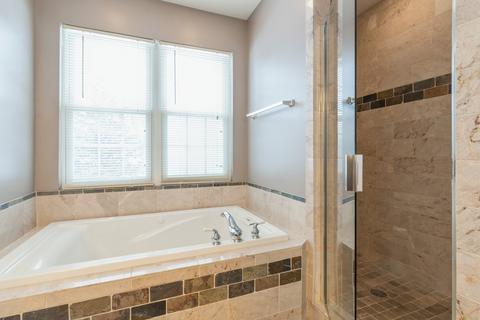461 Vassar Ln, Des Plaines, IL 60016 photo 11