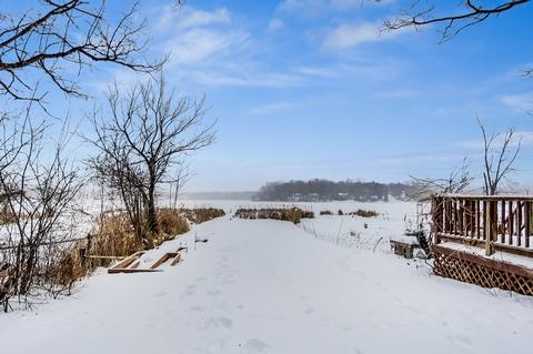 508 Whitten Ave, Ingleside, IL 60041 photo 2