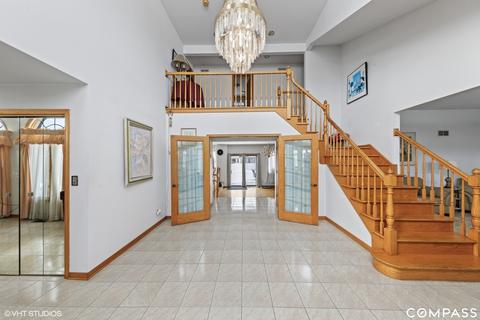 724 N 5th Ave, Addison, IL 60101 photo 2