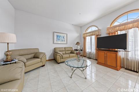 724 N 5th Ave, Addison, IL 60101 photo 4