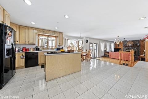 724 N 5th Ave, Addison, IL 60101 photo 8