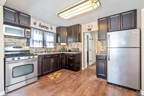 337 S Highland Dr, Lakemoor, IL 60051 photo 4