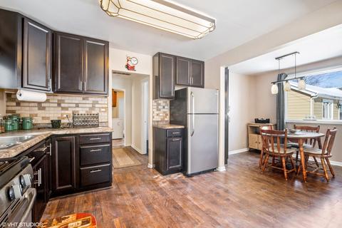337 S Highland Dr, Lakemoor, IL 60051 photo 3