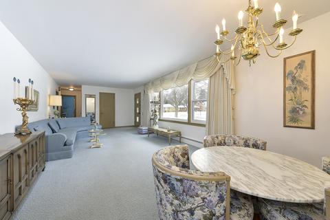 117 N Maple St, Mount Prospect, IL 60056 photo 3