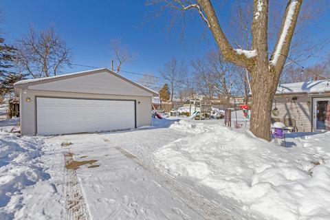 840 Western St, Hoffman Estates, IL 60169 photo 2