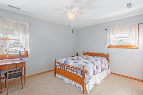 840 Western St, Hoffman Estates, IL 60169 photo 17