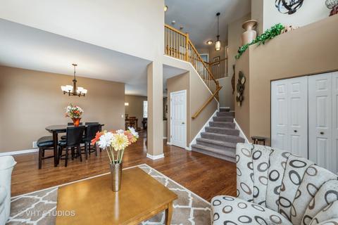 89 Montclair Dr, Cary, IL 60013 photo 4