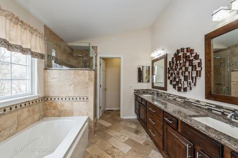 89 Montclair Dr, Cary, IL 60013 photo 12