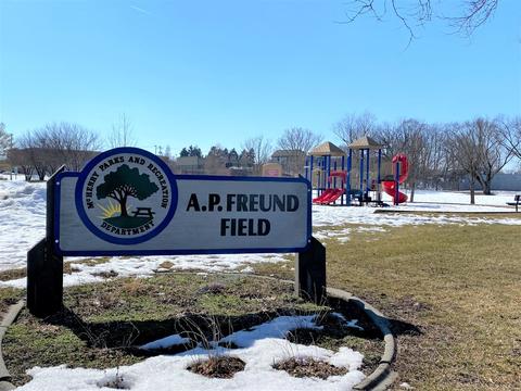 1512 N Millstream Dr, Mchenry, IL 60050 photo 27