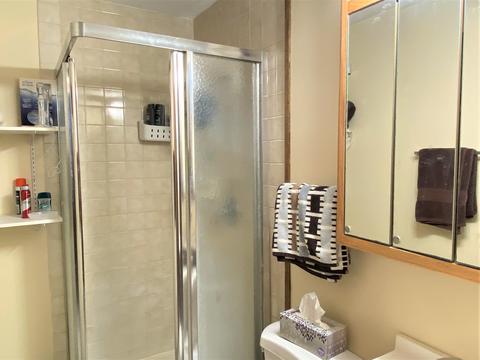 1512 N Millstream Dr, Mchenry, IL 60050 photo 15