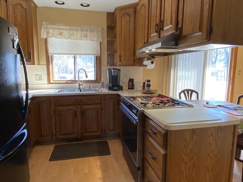 1512 N Millstream Dr, Mchenry, IL 60050 photo 5