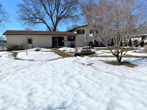 1512 N Millstream Dr, Mchenry, IL 60050 photo 3