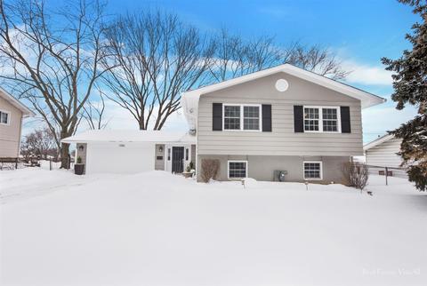 1530 Ashley Rd, Hoffman Estates, IL 60169 photo 1