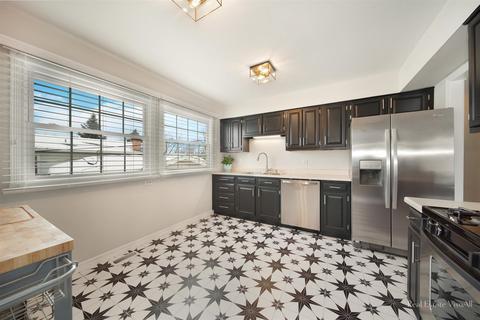 1530 Ashley Rd, Hoffman Estates, IL 60169 photo 9