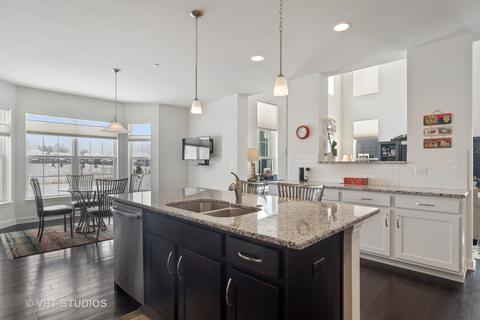 3501 Harold Cir, Hoffman Estates, IL 60192 photo 5