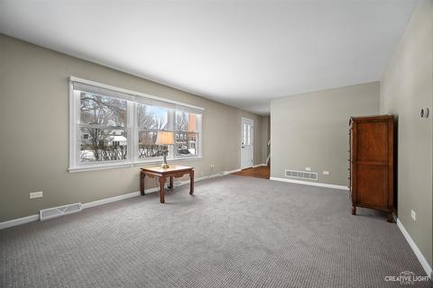 80 Redstart Rd, Naperville, IL 60565 photo 4