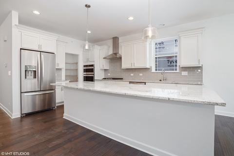 297 Links Dr, Addison, IL 60101 photo 2
