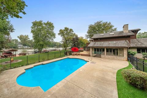9603 Zimmer Dr, Algonquin, IL 60102 photo 2